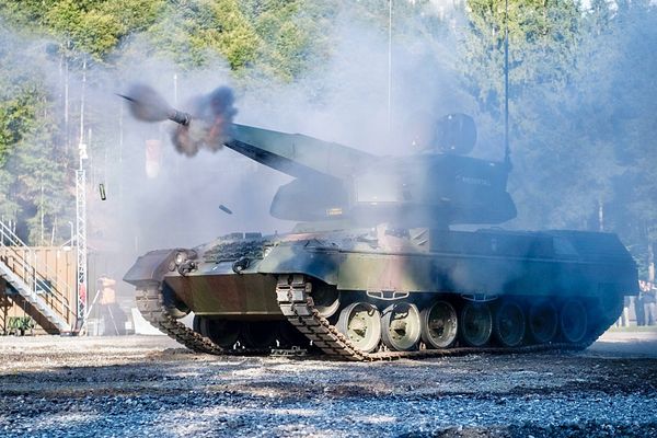 Rheinmetall Unveils Skyranger 35 Mobile Air Defense System on Leopard 1 Chassis