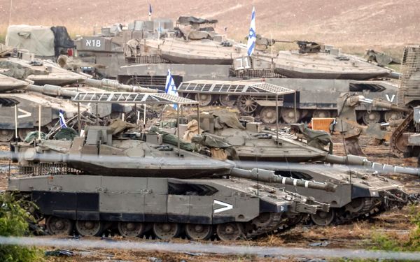 Israeli Merkava 4 Tanks Get Anti-Drone Cages