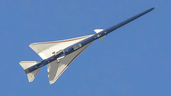 NASA's X-59 'Quiet' Supersonic Jet Makes Historic 1st Flight