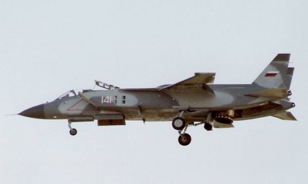 Yakovlev Yak 141 - Soviet 1980s Supersonic VTOL Fighter