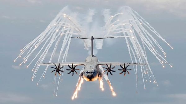 Airbus’ Giant Drone ‘Mothership’ for UAV Swarms Targets 2029 Debut