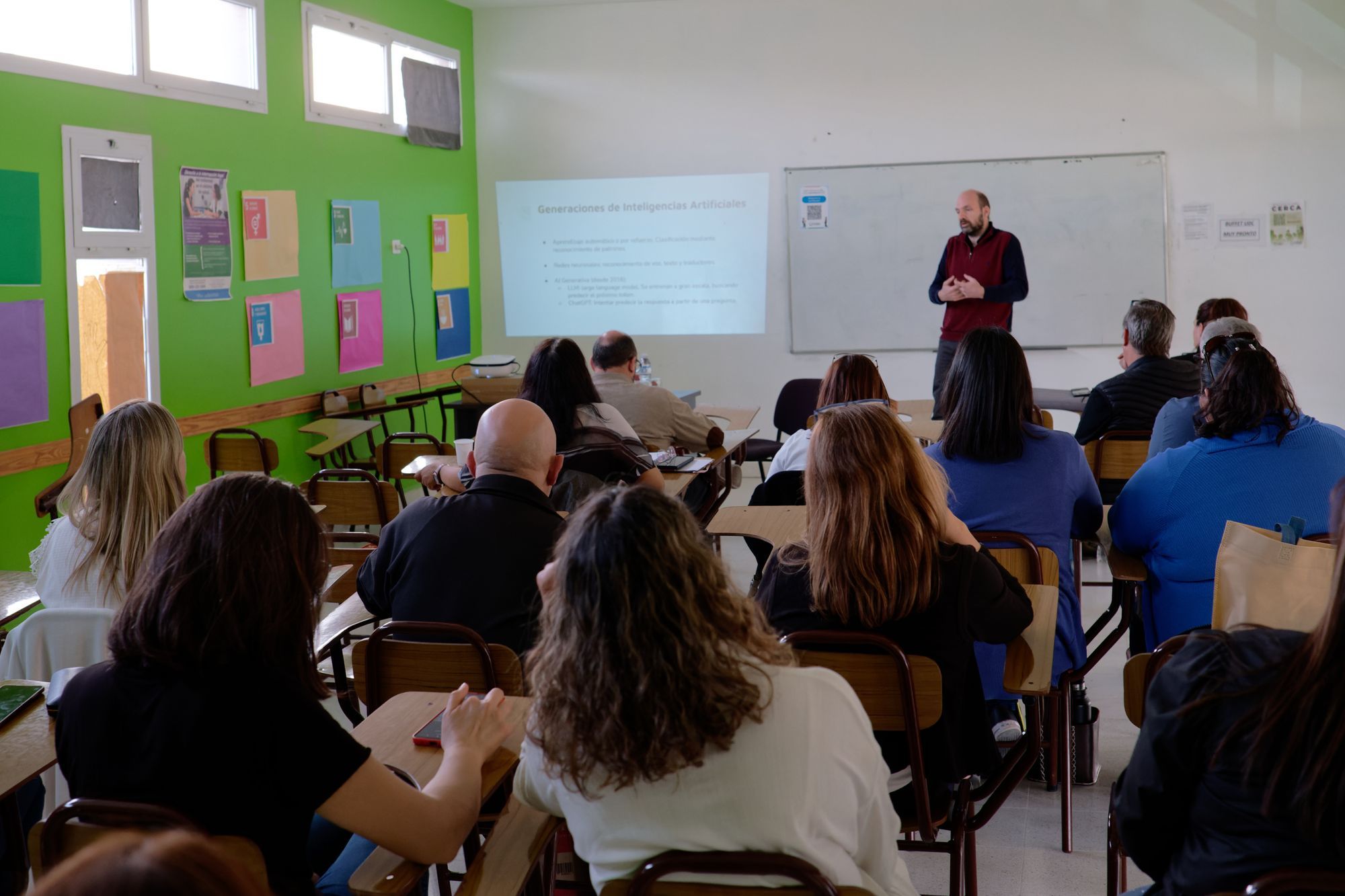 Taller de Herramientas de  Inteligencia Artificial para Docentes