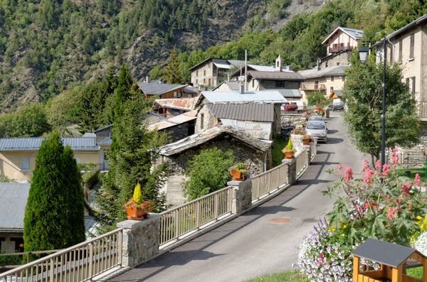 Vista del pueblo de Orellete