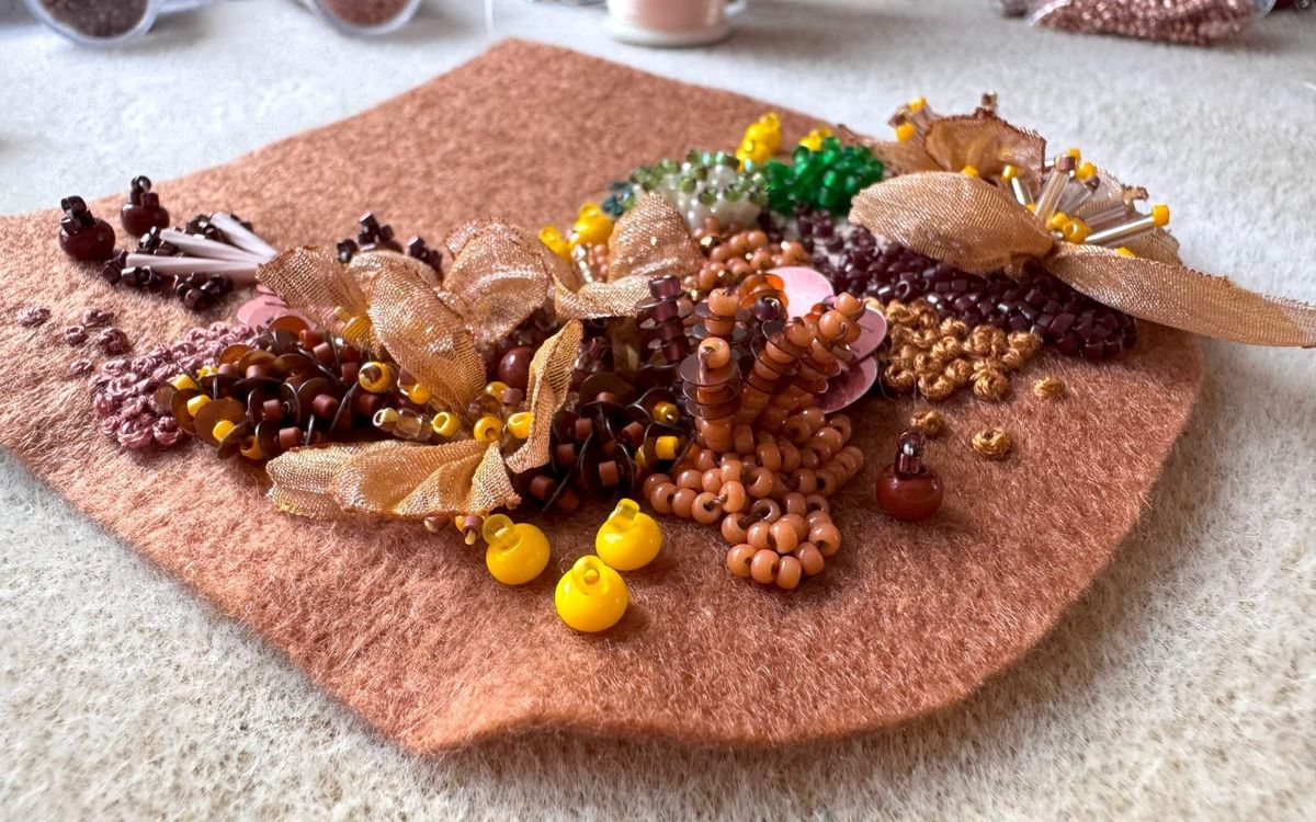 How You Can Beautify Regular Summer Blouse with Embroidery