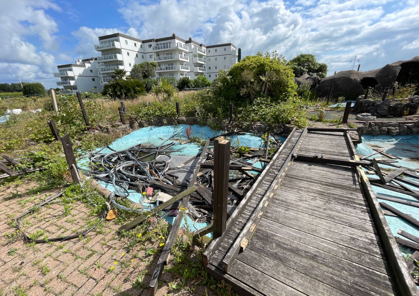 Vandalism in the miniature golf area of Fort Fun Eastbourne