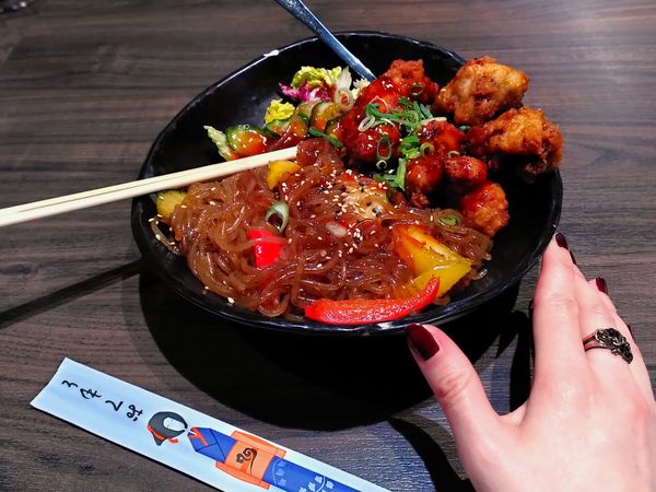 „Spill the tea“ Folge 10: Interview mit Sissi Teil 1 – Süßigkeiten gegen Wurstbrote, China-Foodreise und warum es nicht „die“ chinesische Küche gibt