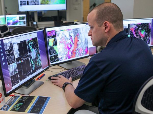 Exploring the Weather Prediction Center's website