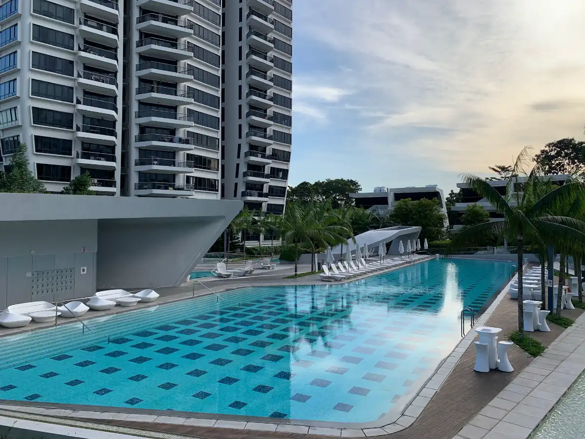The Beautiful Pool at D'Leedon Condominium