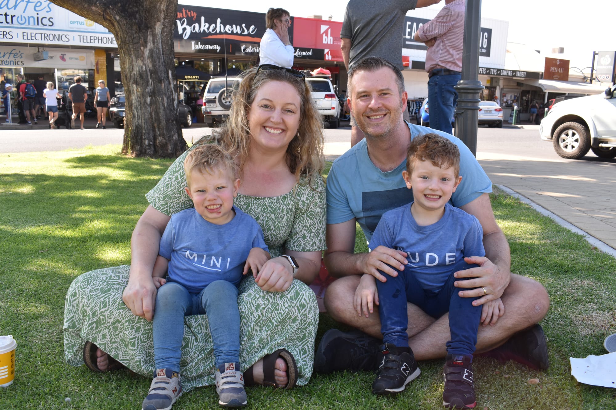 Buns and eggs aplenty at Loxton Easter breakfast