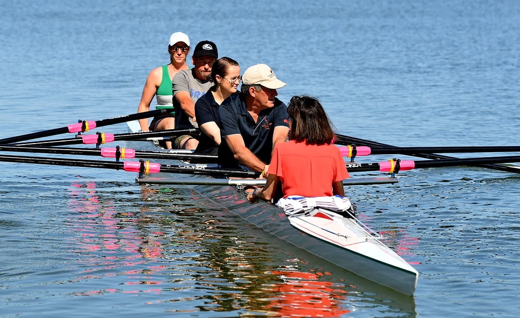 Rowers hit Lake Bonney