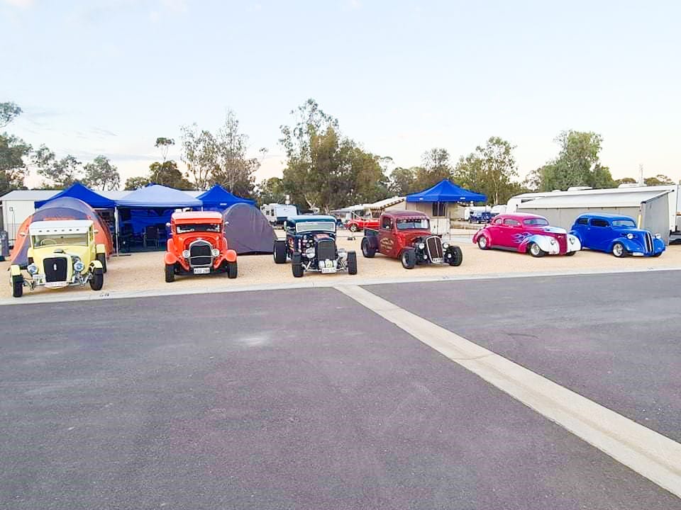 Hot rods fending for themselves in Waikerie