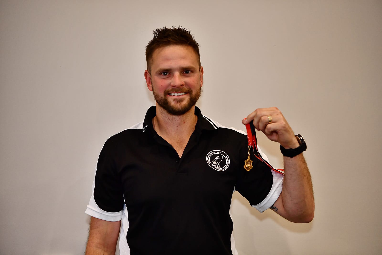 Sedan-Cambrai's Thompson swoops to claim Duthie