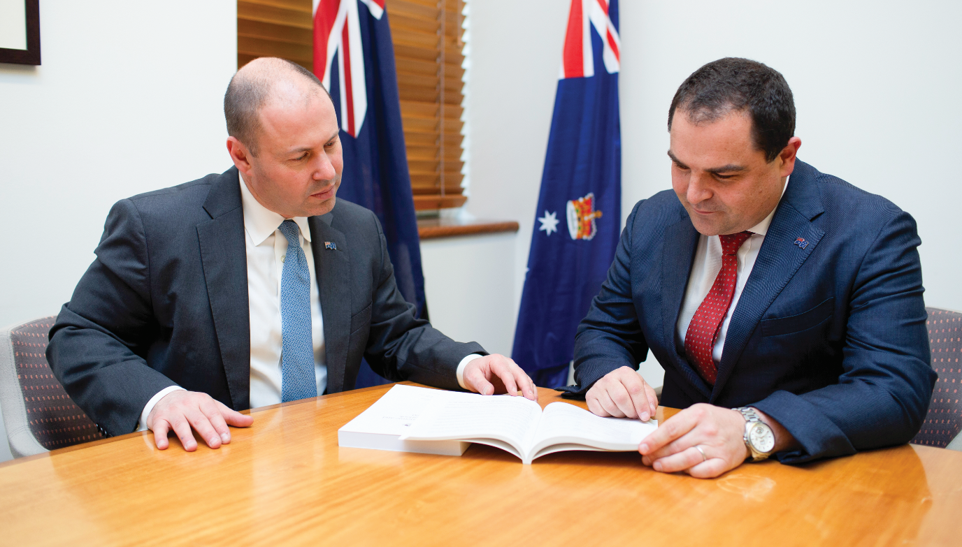 Pasin flexes his muscle after MP case