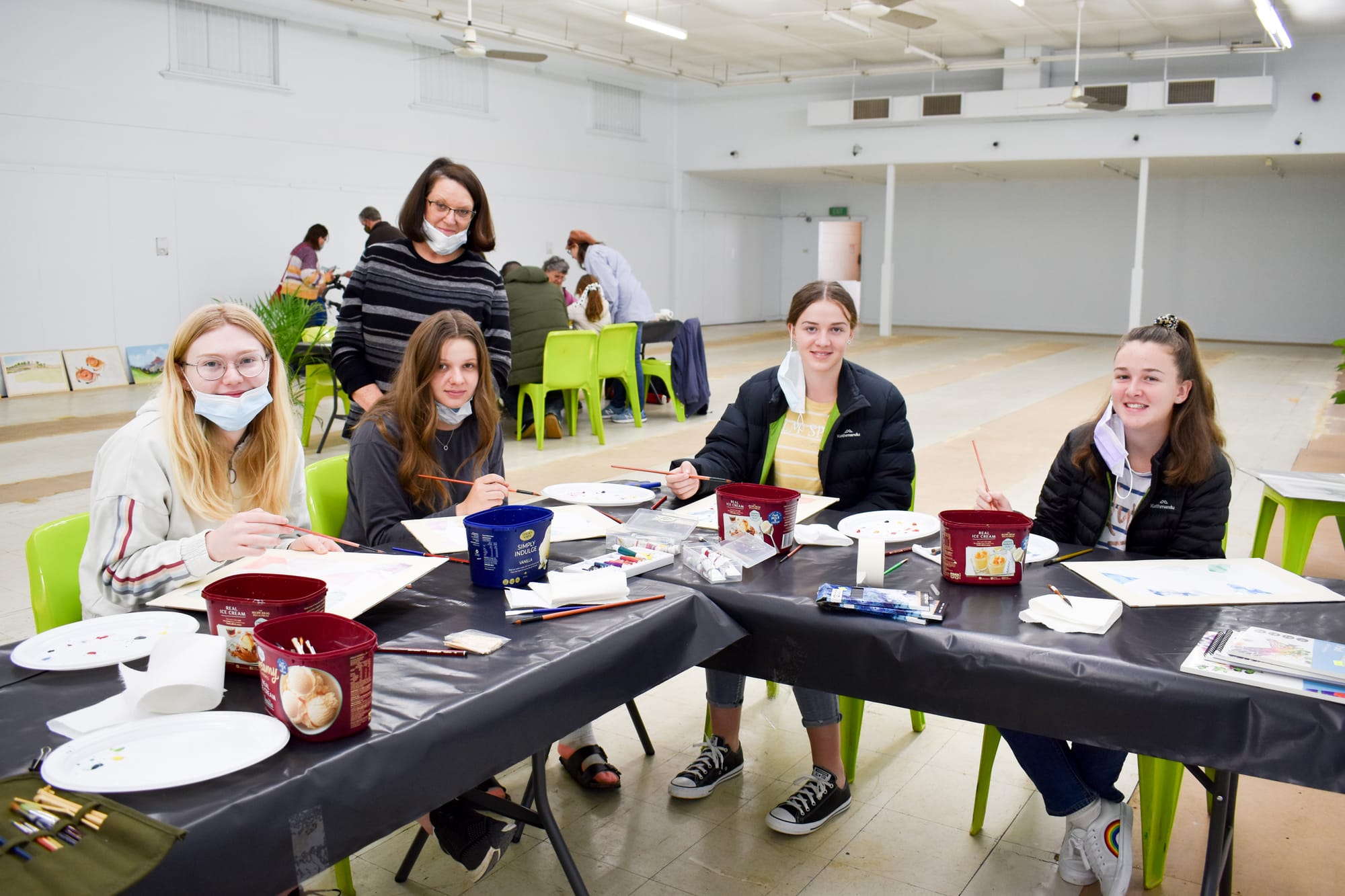 Loxton has an art attack