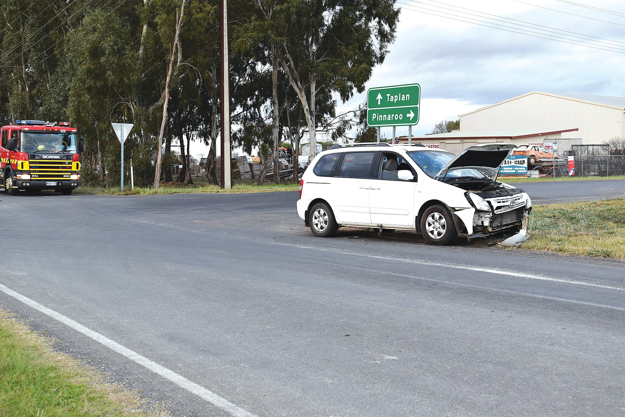 Two-car collision in Loxton