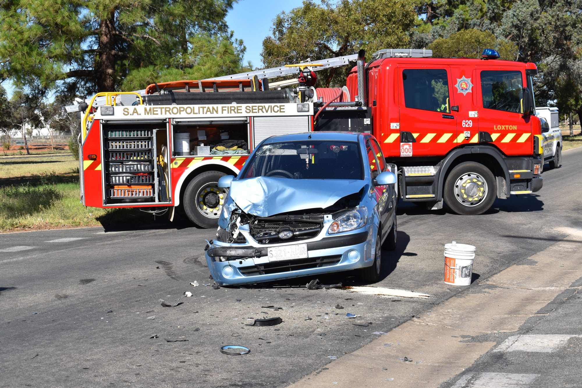 Man injured in Loxton car crash