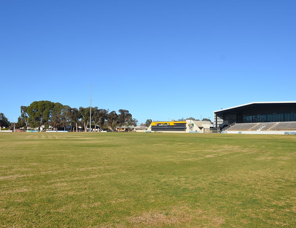 Loxton Oval set to light the night next year