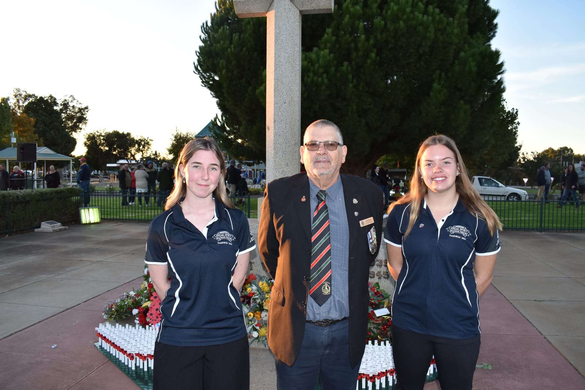Strong attendance for Loxton service