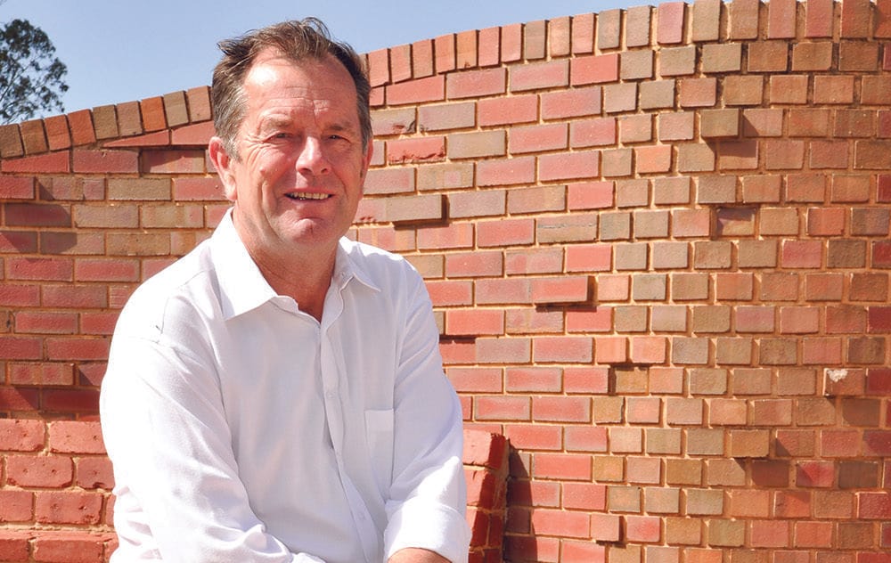 Tackling Sturt Highway dust danger