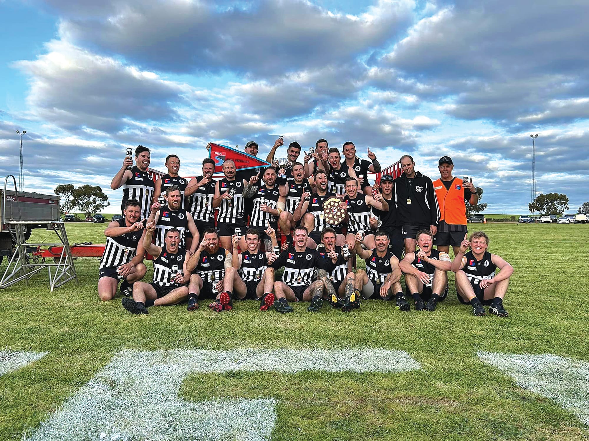 Flagpies secure unbeaten season