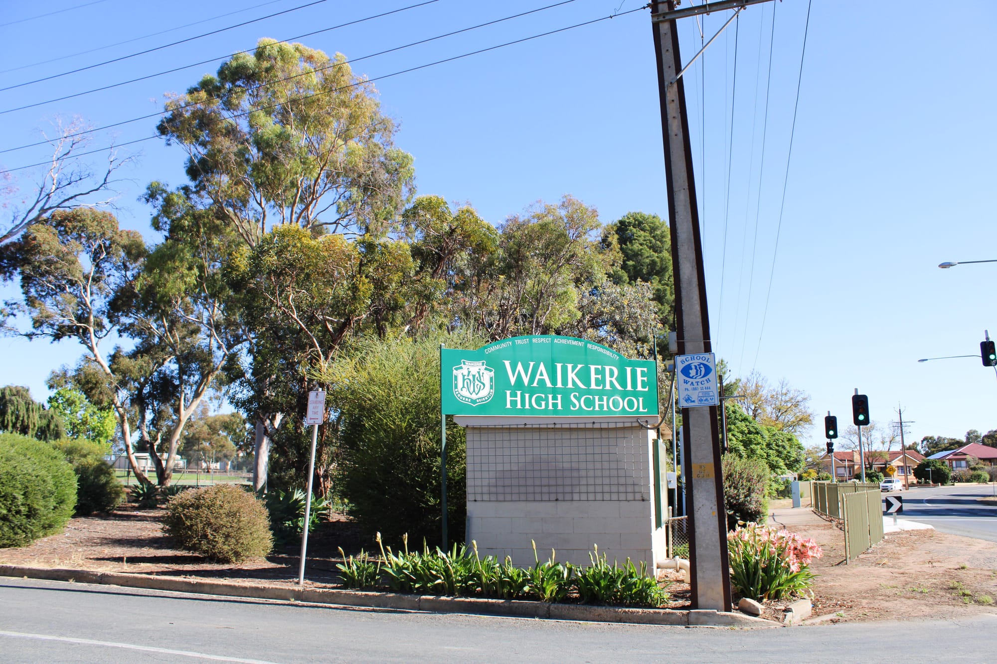 Vaccinations begin at Riverland school