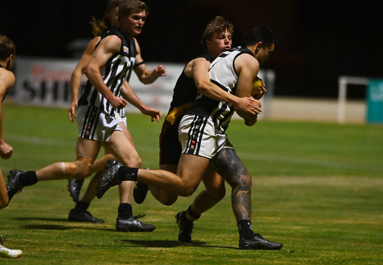 Waikerie shine under the Loxton lights
