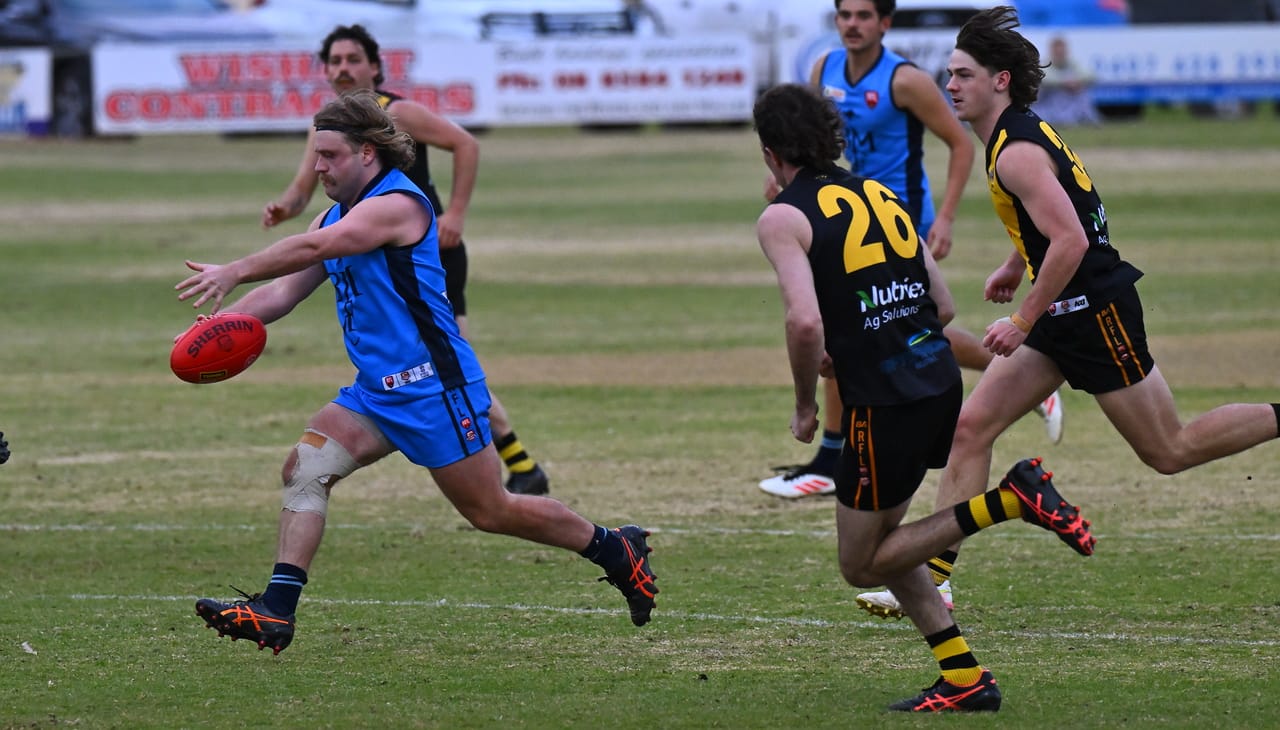 Roos bounce back into the RFL’s top two