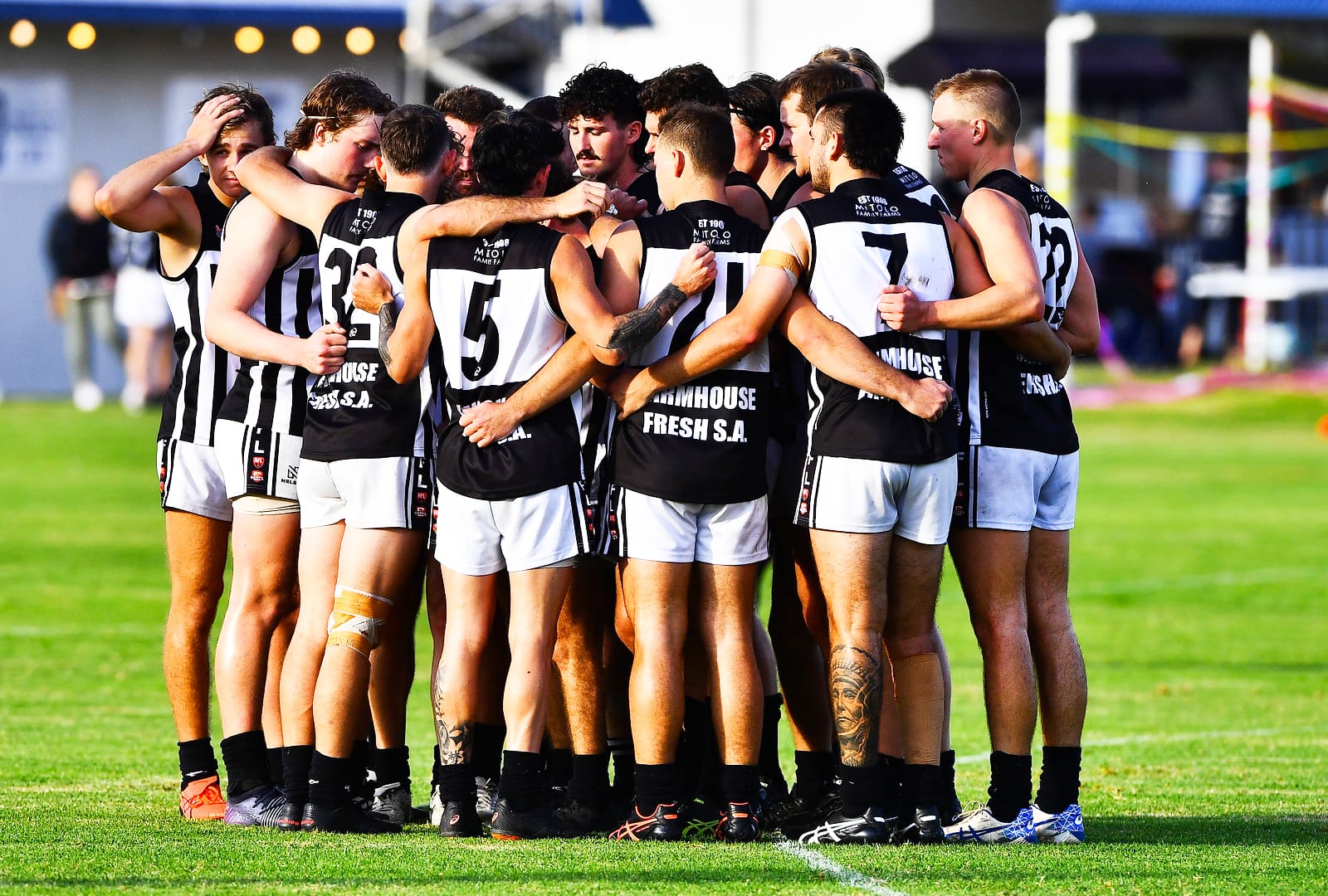 Spencely’s super eight seals win