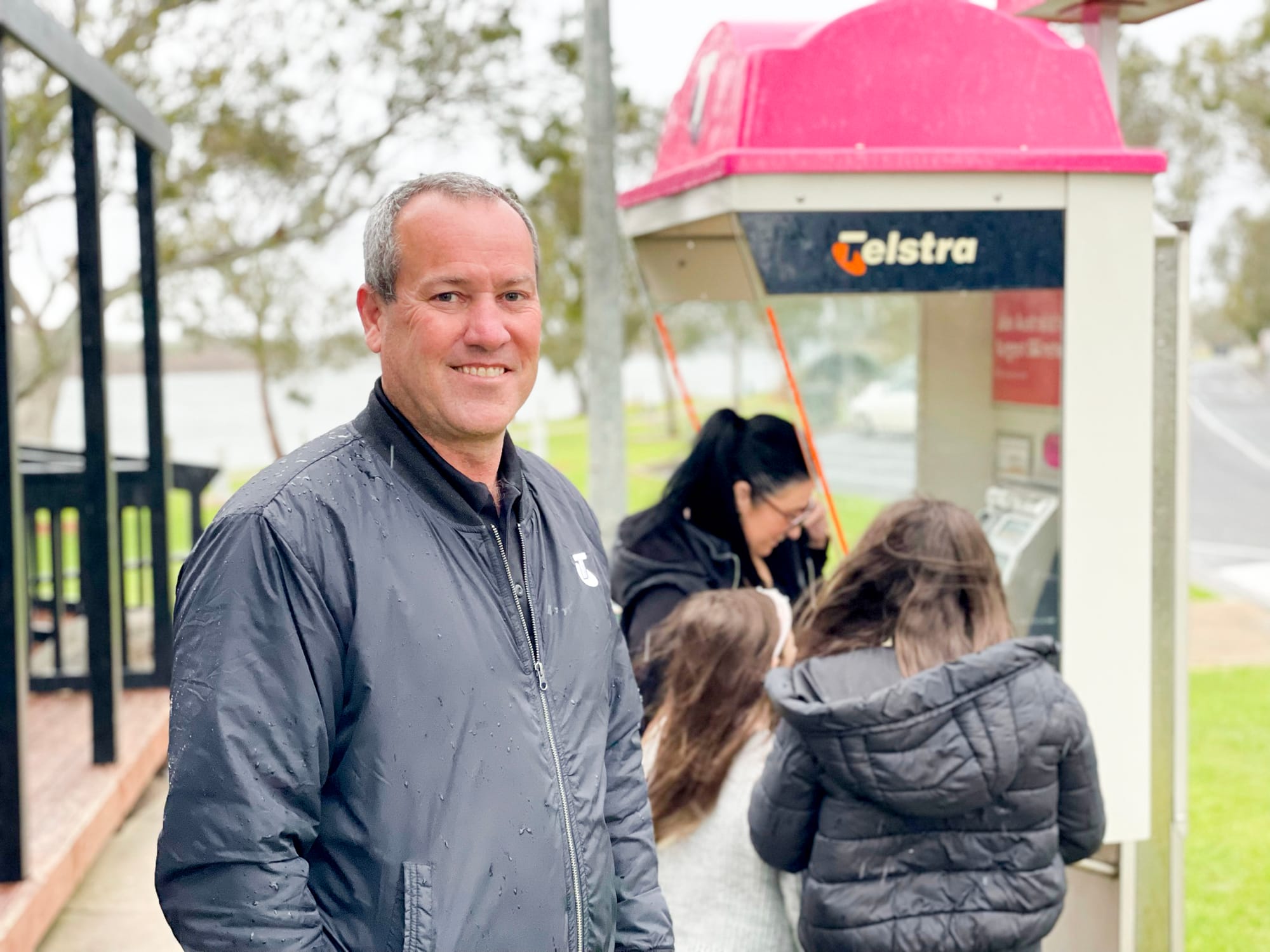 Free calls from 40 local payphones