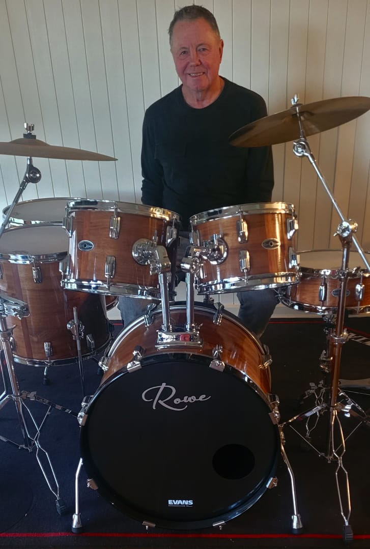 A Rowe guitar on Christine’s radar