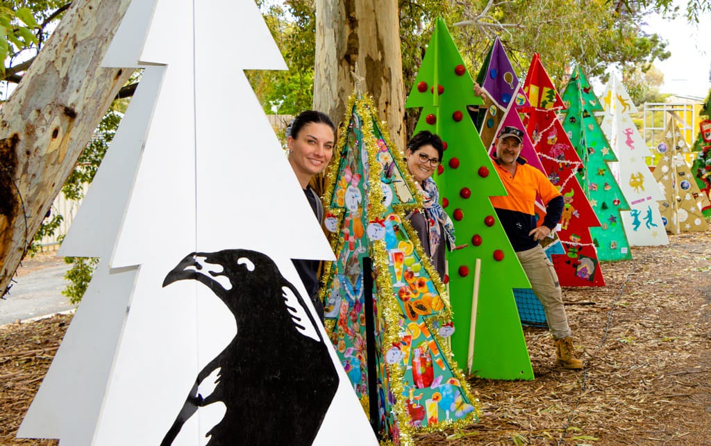 Waikerie embracing Xmas