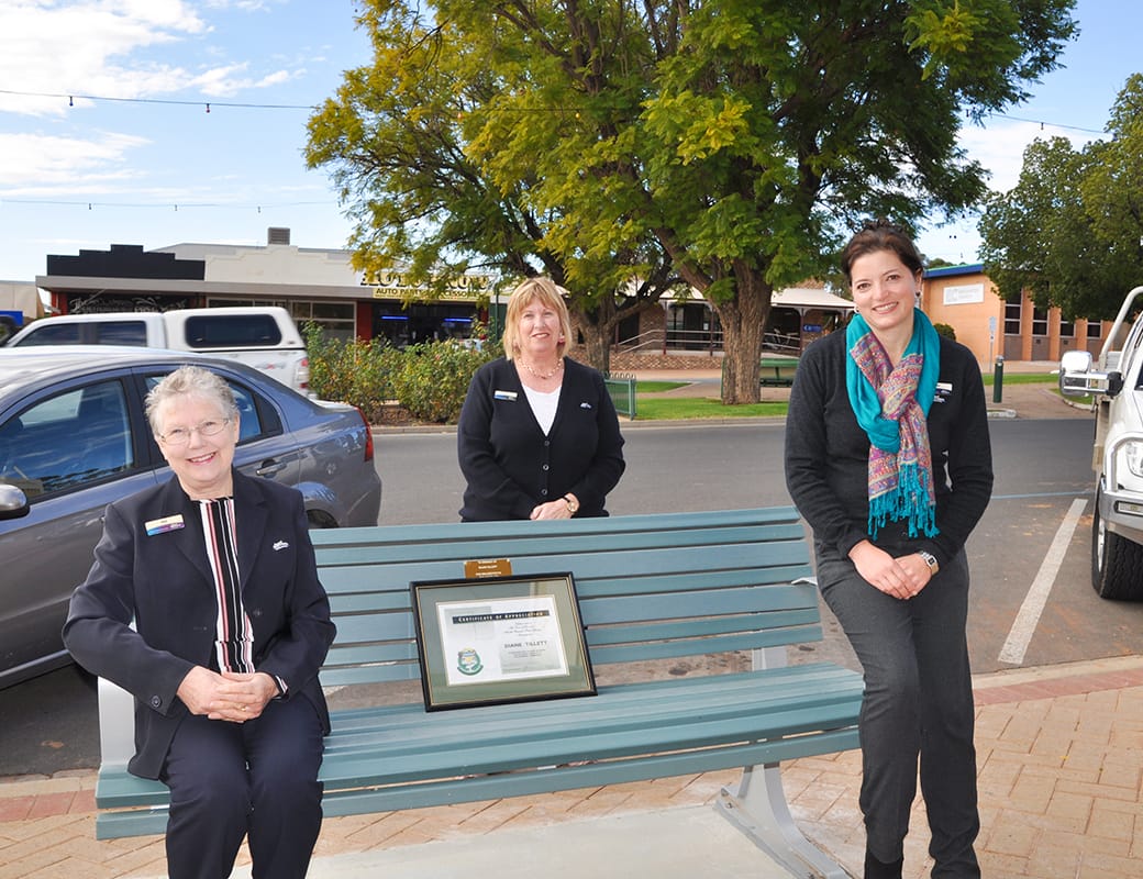 Barmera bench honours much-loved librarian