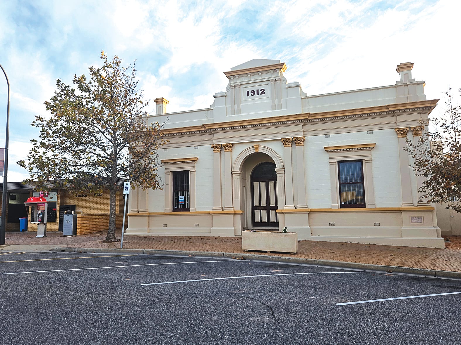 Homecoming for Loxton library