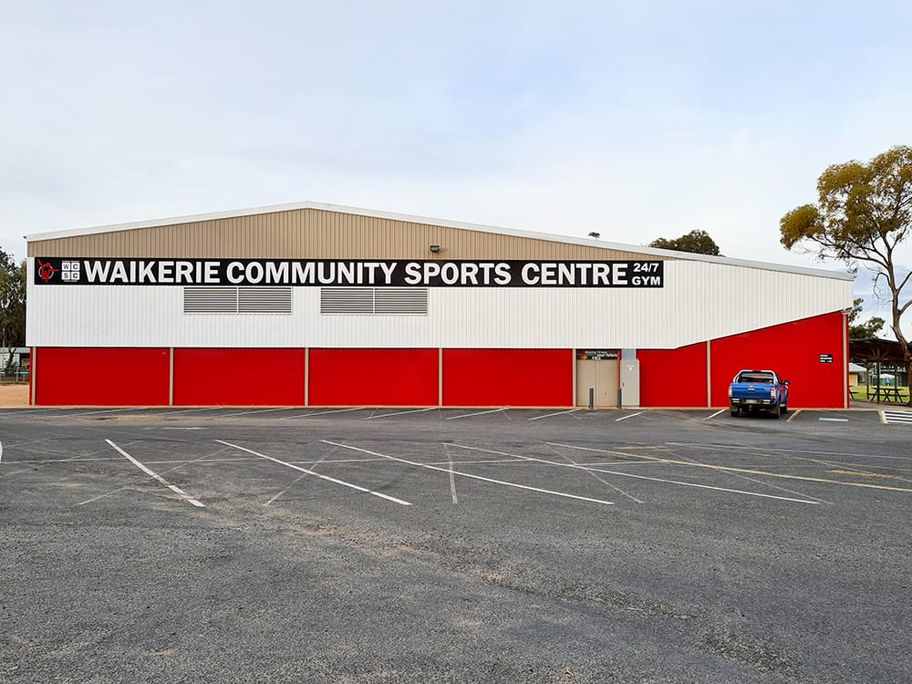 Waikerie defends need for two-court stadium