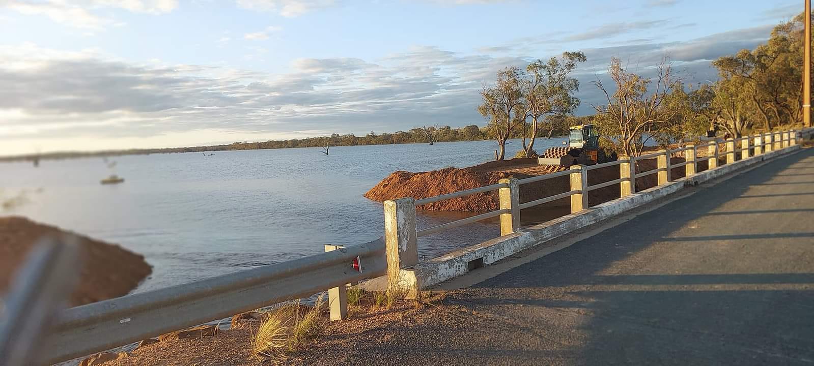 Lake Bonney levee to protect wastewater system