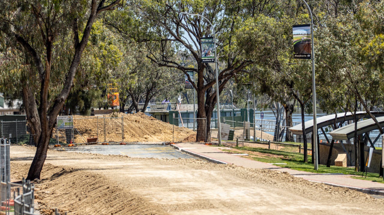 Waikerie riverfront levee extended