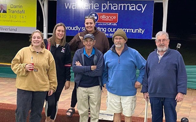 Night bowls rolling along at Waikerie