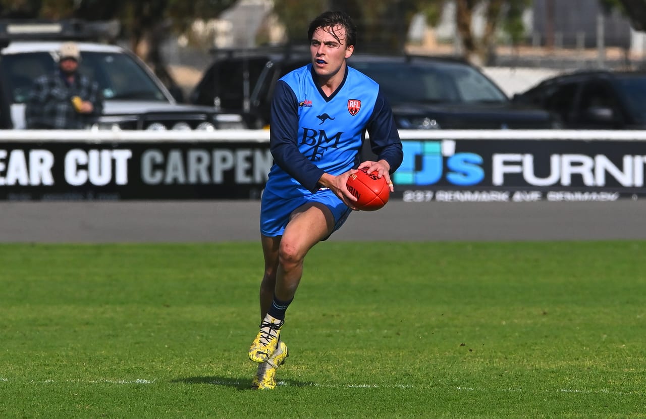 Roos overpower Demons under lights