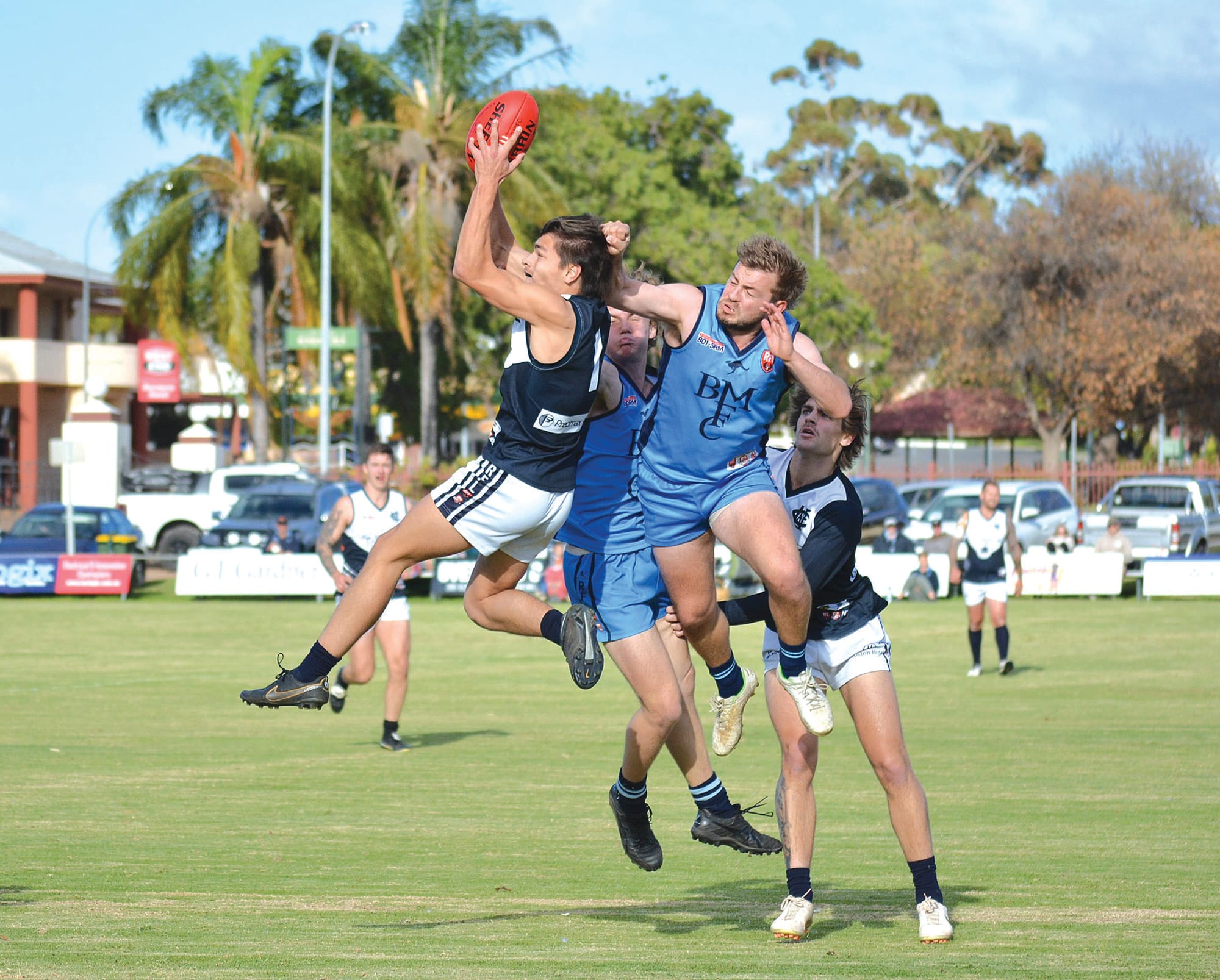 Panthers sink Lakesiders