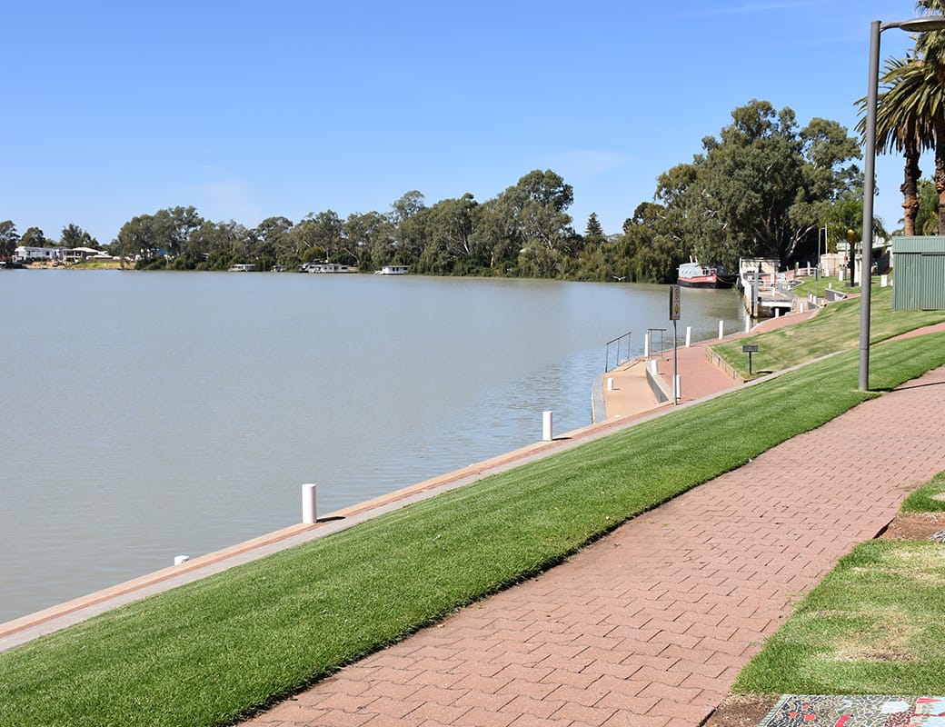 Labor pledges a River Murray commissioner