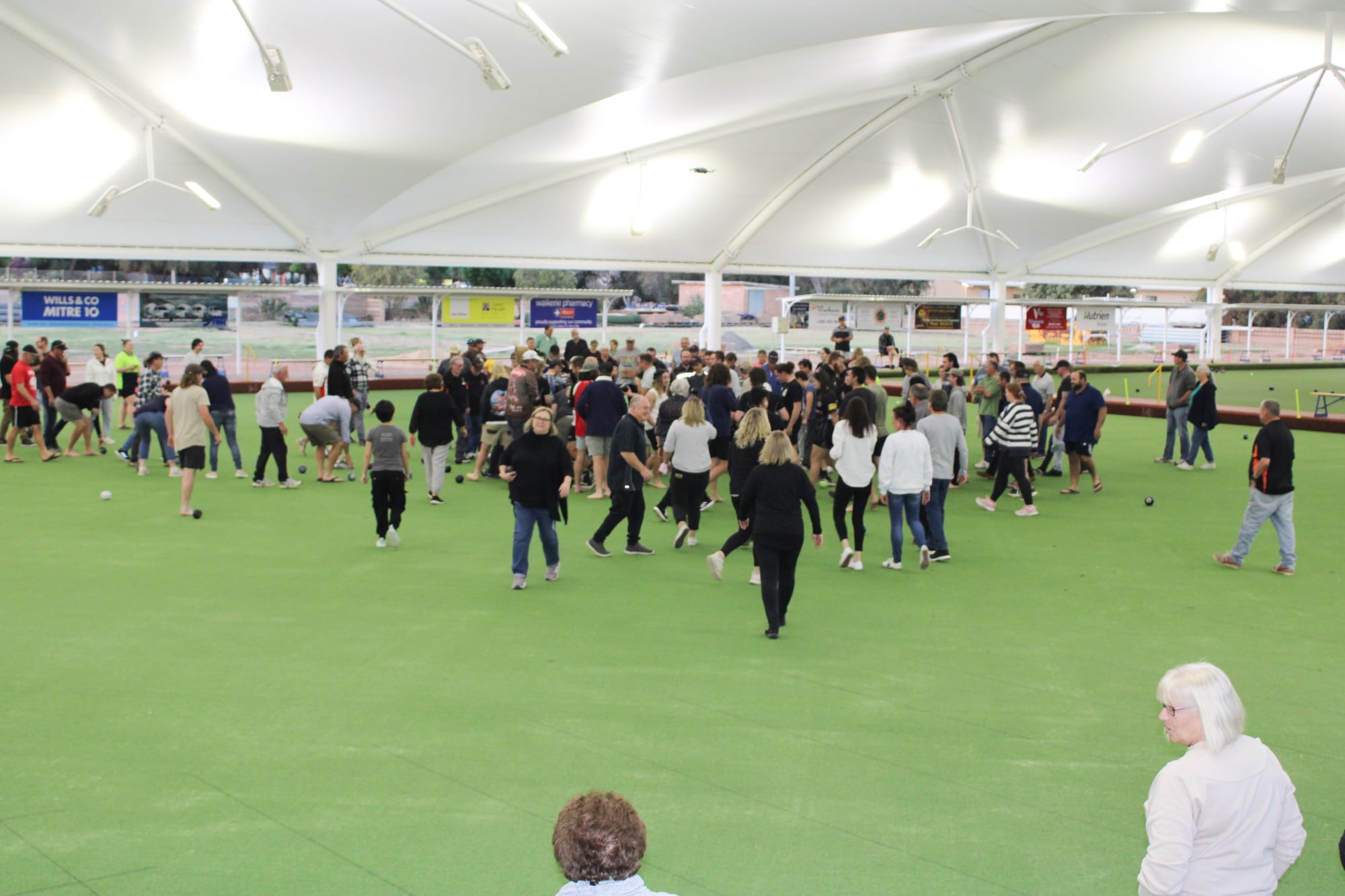 Night bowls: the place to be in Waikerie