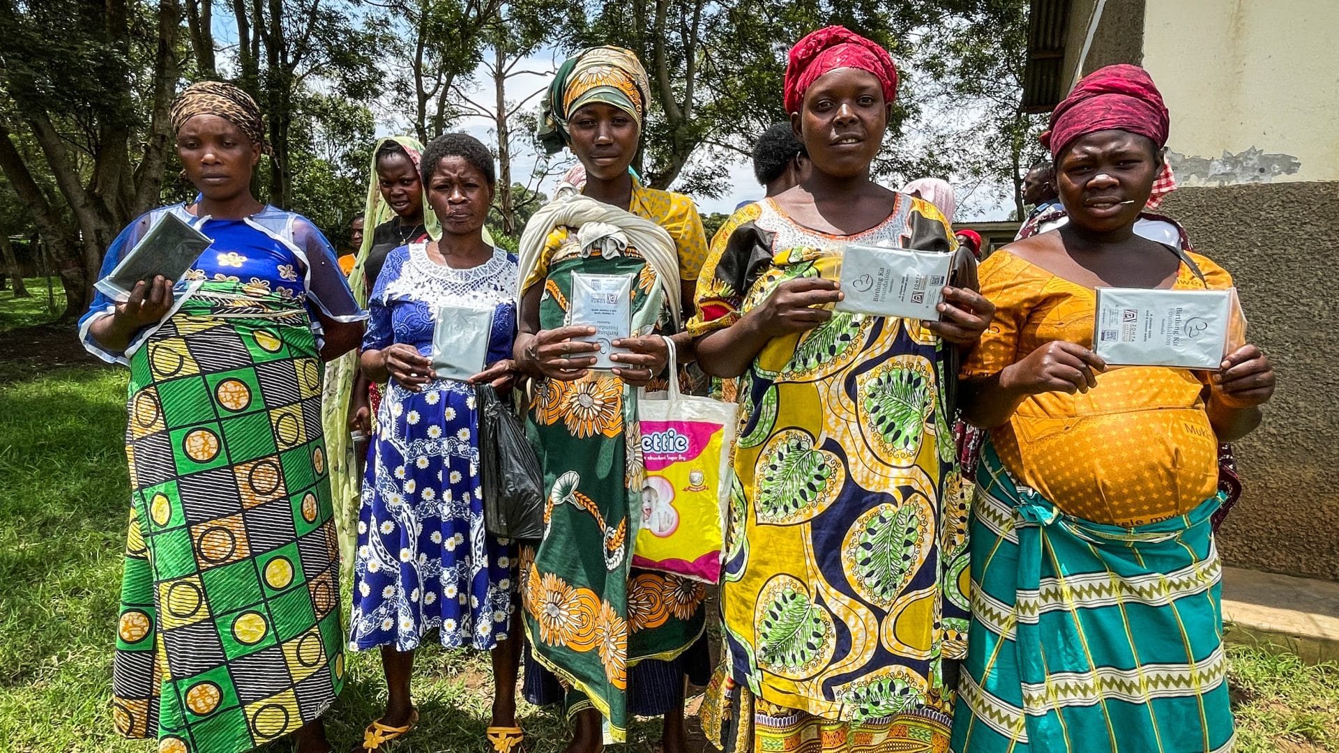 Many hands wanted to make workload light