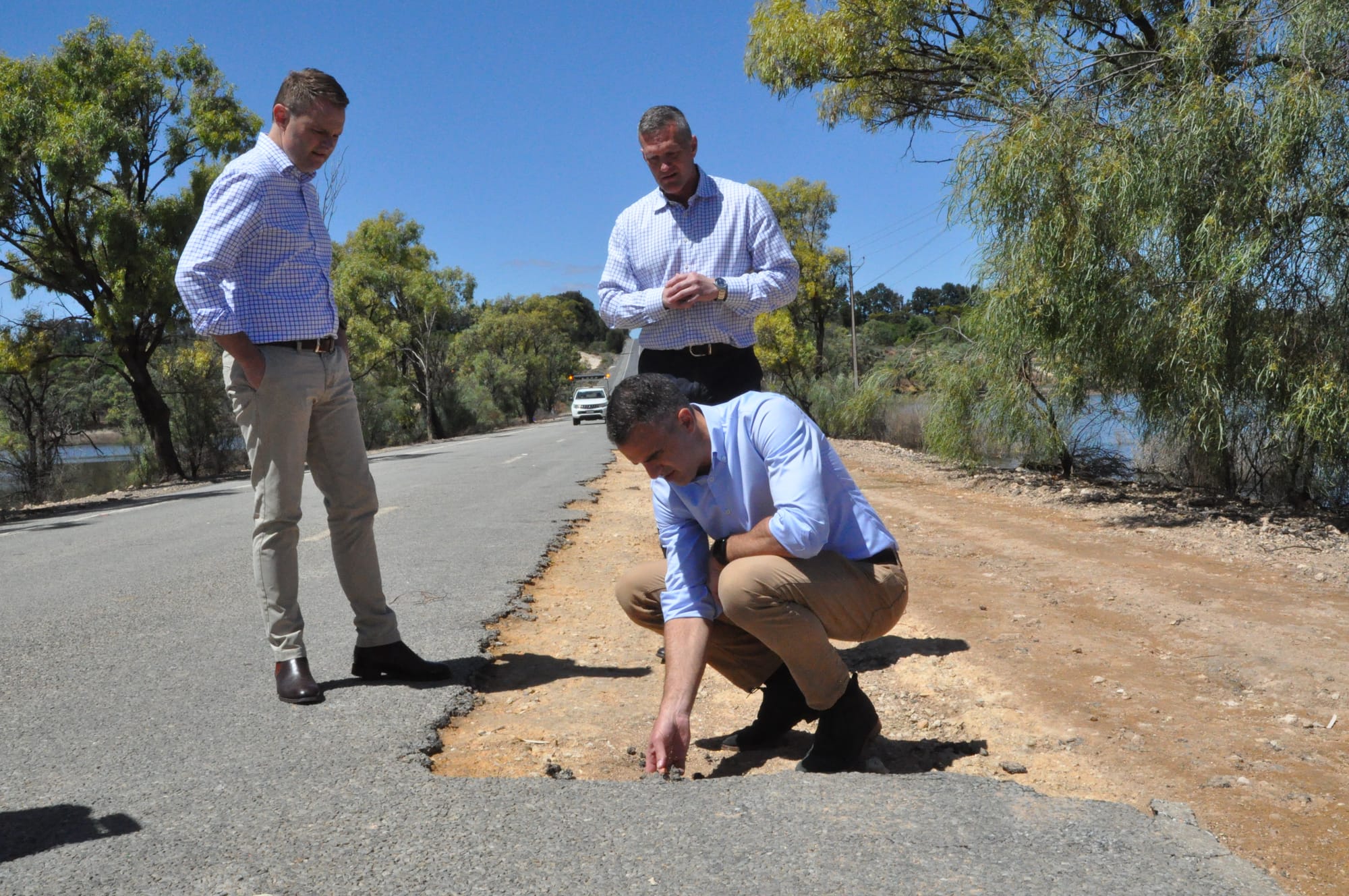 Light vehicles only and speed limit as Booky Road reopens