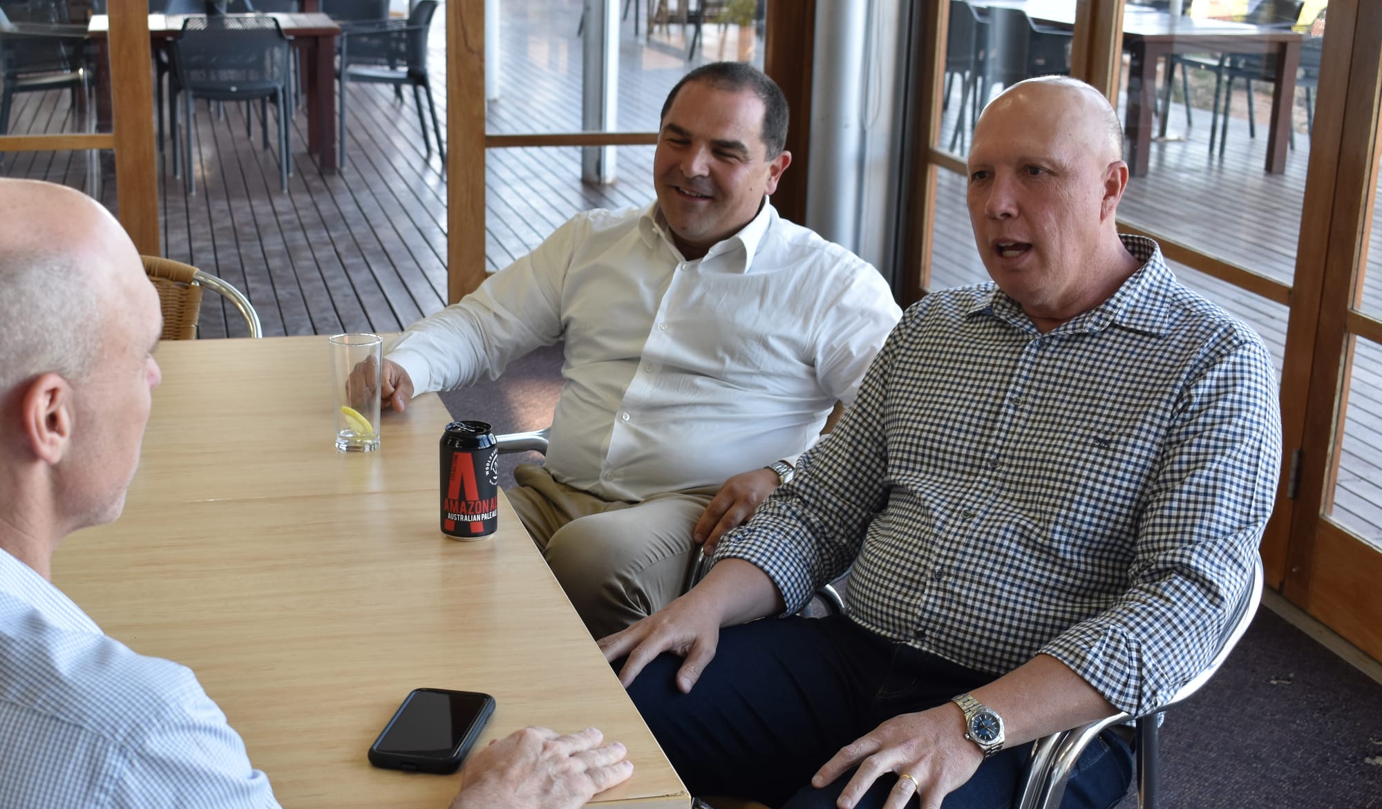 Peter praises Tony praises Peter