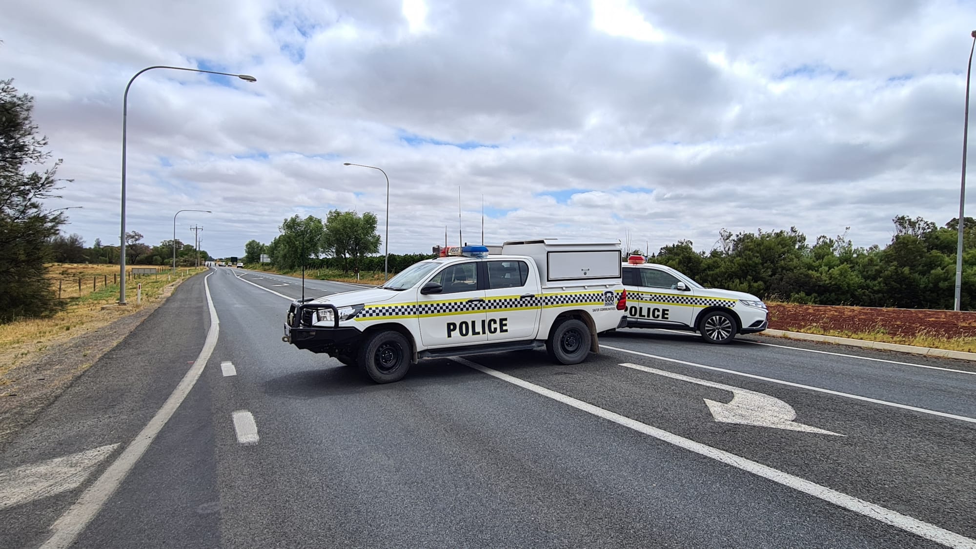 Highway near Blanchetown closed after horror two-car crash