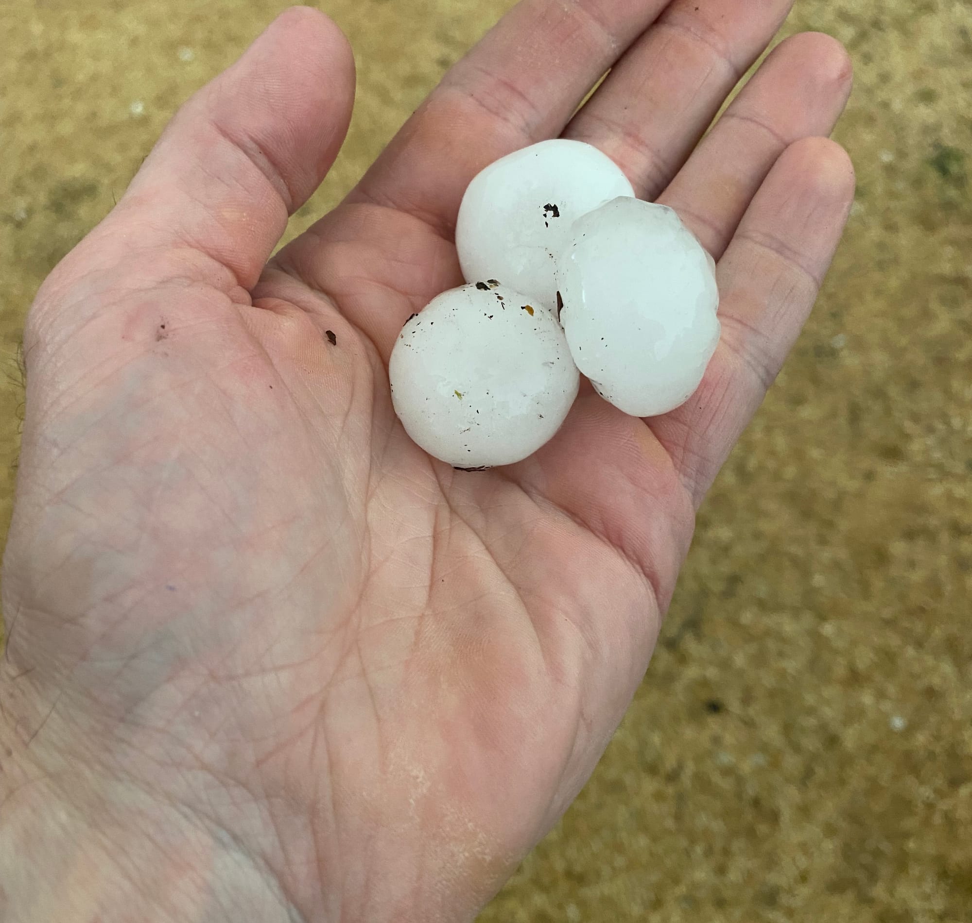 Hailstorm rips through two Riverland towns