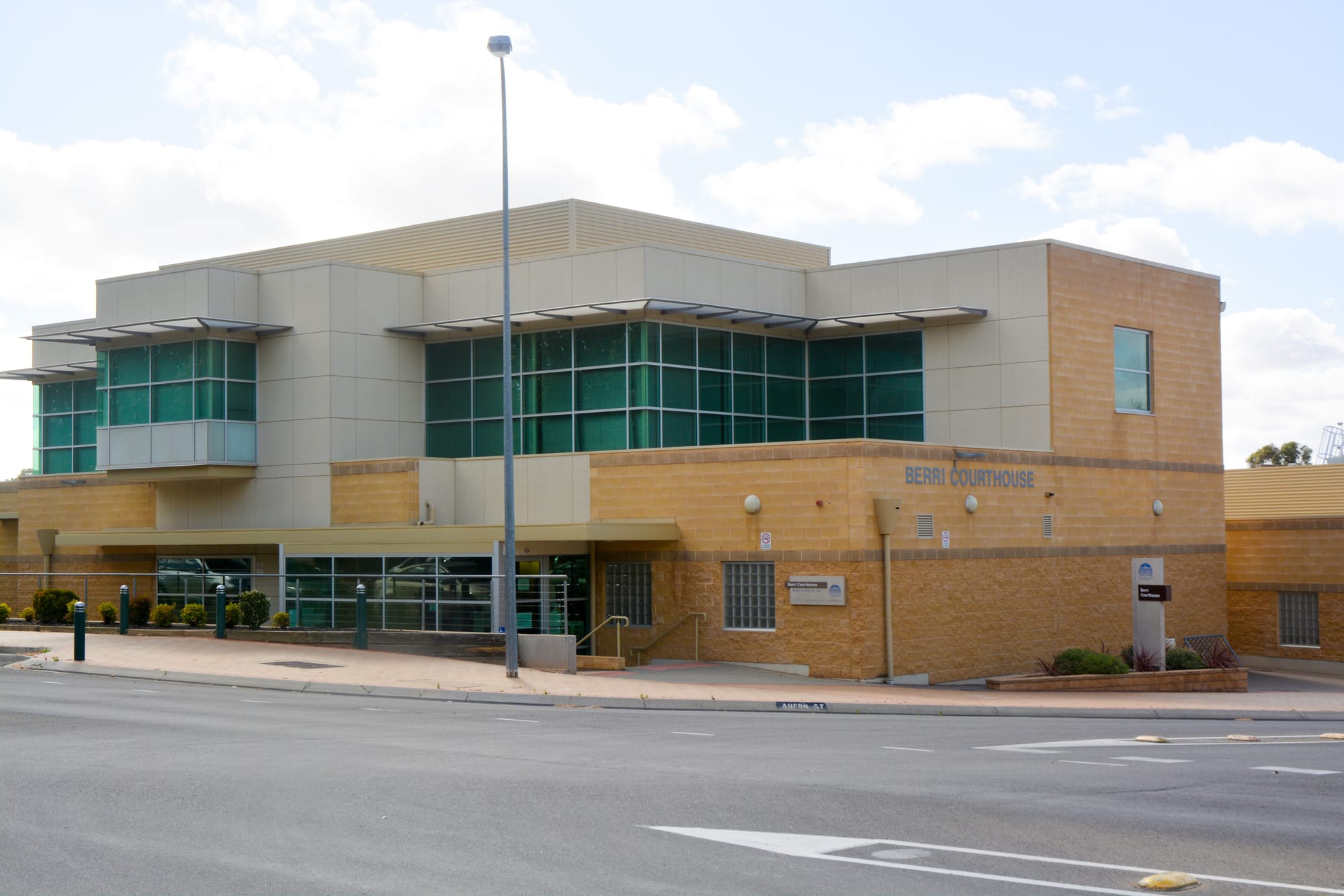 Woman avoids jail for animal abuse