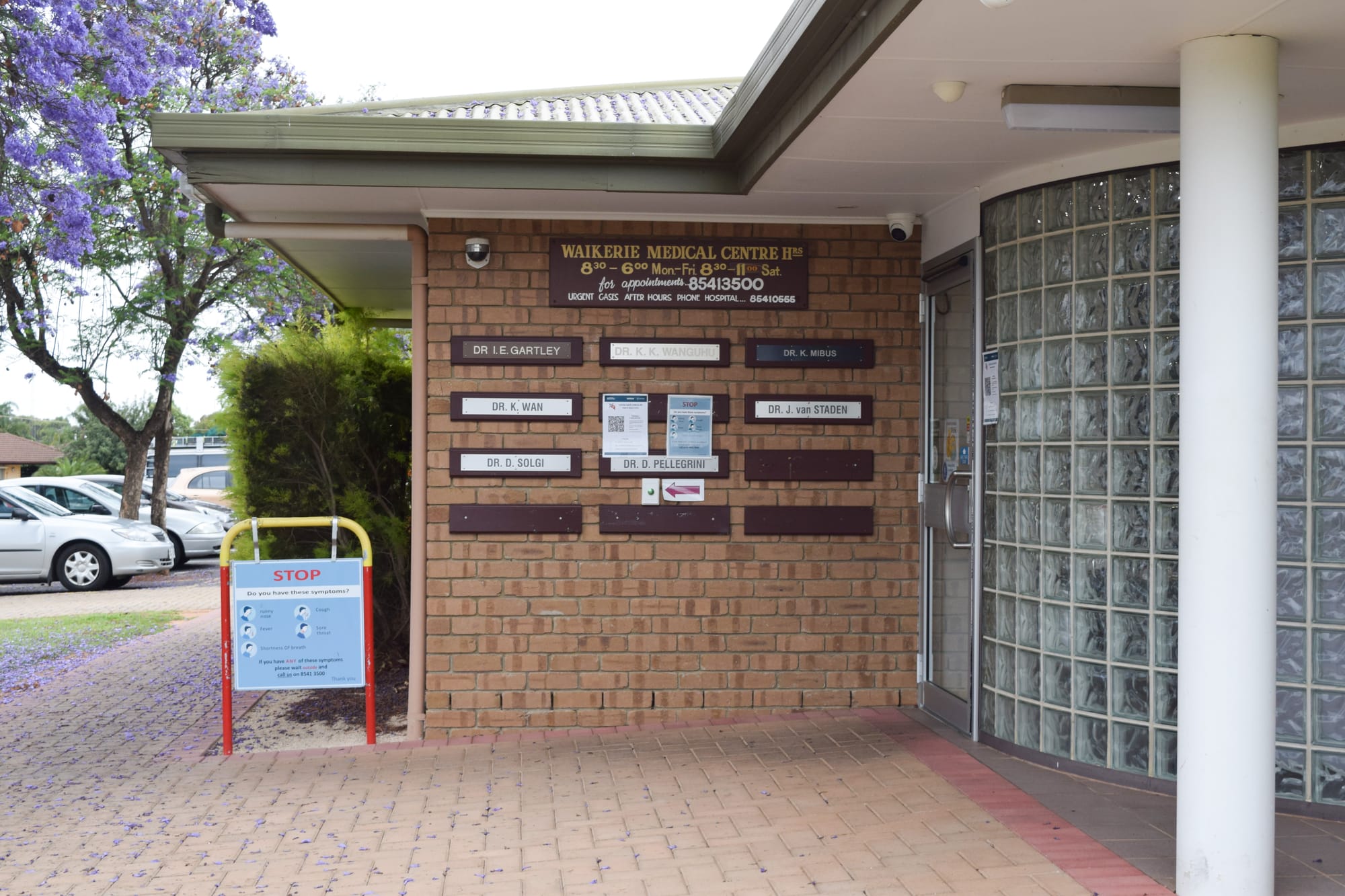 Riverland clinic’s direction to unvaxxed patients: WAIT IN YOUR CAR
