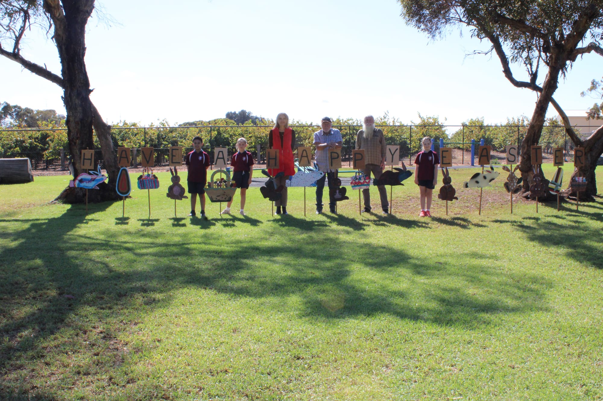 Easter message from Waikerie kids and ‘Dazz’