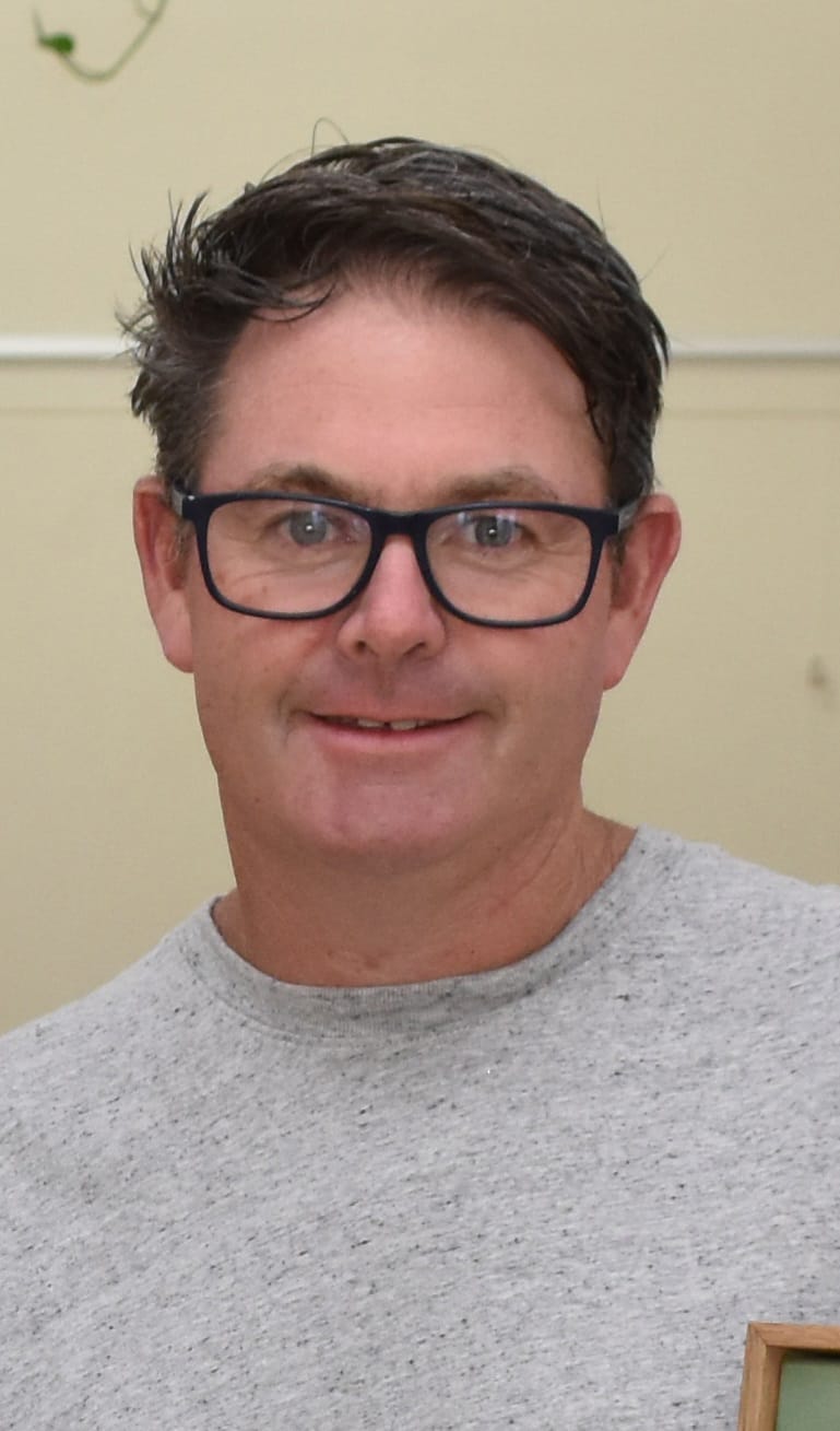 Local artists join forces for Loxton mural